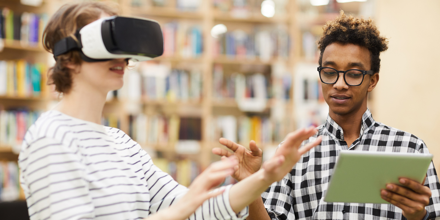 Student using virtual reality 